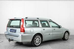 Image 2/36 of Volvo V70 D5 (2008)