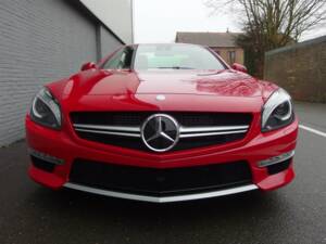 Image 8/99 of Mercedes-Benz SL 63 AMG (2012)