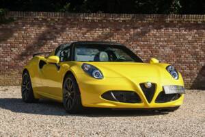 Image 21/50 of Alfa Romeo 4C Spider (2018)