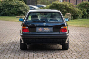 Immagine 17/44 di BMW 328i Touring (1997)
