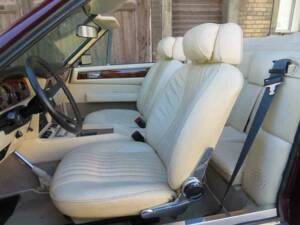 Image 8/22 of Aston Martin V8 Volante (1980)