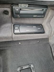 Image 7/58 of BMW 750i (1997)