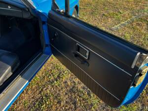 Image 37/50 of MG MGB GT (1972)