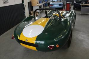 Image 58/80 of Lister Knobbly (1956)