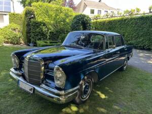 Bild 1/8 von Mercedes-Benz 220 S b (1961)