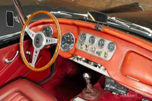 Obraz 9/19 pojazdu Daimler SP 250 (1962)
