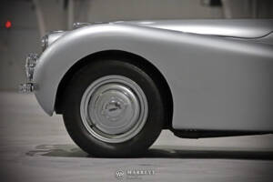 Image 17/29 de Jaguar XK 120 OTS (1950)