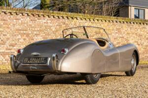 Image 42/50 of Jaguar XK 120 OTS (1952)