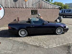 Image 6/40 of Mercedes-Benz 300 SL-24 (1990)