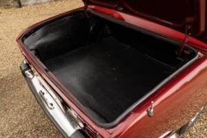 Image 17/45 of Peugeot 504 Convertible (1974)