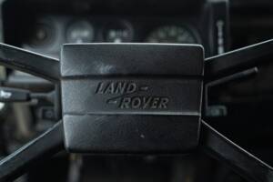 Bild 43/50 von Land Rover 90 (1985)