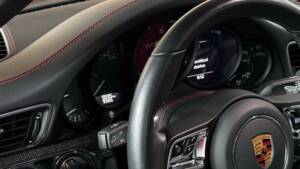 Image 18/19 of Porsche 911 Targa 4 GTS (1900)