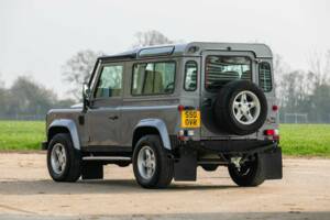 Image 4/50 of Land Rover Defender 90 "50th Anniversary" (1998)
