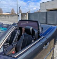 Image 25/42 of Mercedes-Benz 300 SL-24 (1992)