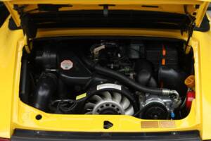 Image 4/50 of Porsche 911 Carrera 2 &quot;America Roadster&quot; (1993)