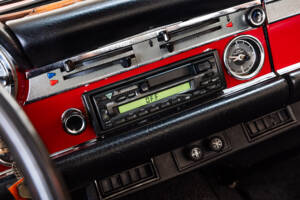 Image 12/30 of Mercedes-Benz 280 SL (1968)