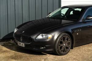Image 21/50 of Maserati Quattroporte S 4.7 (2009)