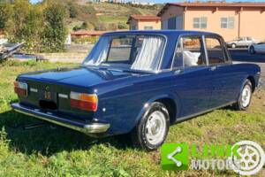 Image 2/10 of Lancia 2000 (1972)