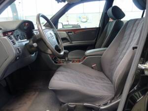 Image 27/33 of Mercedes-Benz E 230 (1995)