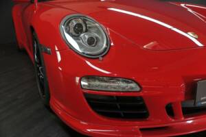 Image 39/50 of Porsche 911 Carrera 4S (2011)