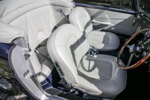 Image 22/30 de Aston Martin DB 6 Volante (1967)