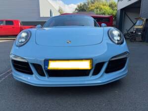 Immagine 3/27 di Porsche 911 Targa 4 GTS (2015)
