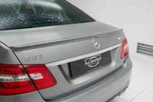 Bild 19/19 von Mercedes-Benz E 63 AMG (2009)