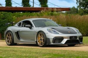 Image 16/100 of Porsche 718 Cayman GT4 RS Weissach (2024)
