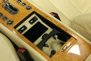 Image 21/49 de Bentley Azure (2006)