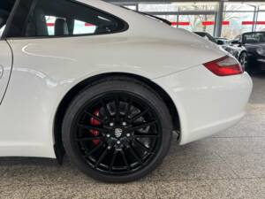 Bild 16/20 von Porsche 911 Carrera S (2004)