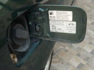 Image 37/50 of Volkswagen Golf III Cabrio 1.6 (1998)