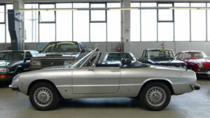Image 1/32 of Alfa Romeo 2000 Spider Veloce (1981)