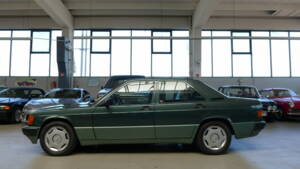 Bild 1/37 von Mercedes-Benz 190 E (1989)