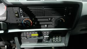 Image 8/35 of BMW M 635 CSi (1984)