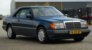 Bild 52/79 von Mercedes-Benz 200 CE (1993)