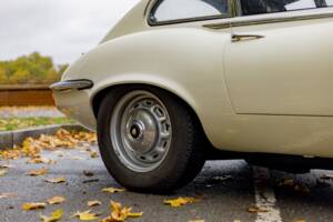 Image 26/50 de Jaguar Type E V12 (2+2) (1972)