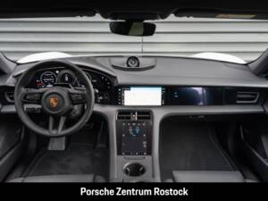 Bild 28/37 von Porsche Taycan 4S Sport Turismo (1900)