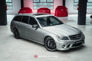 Afbeelding 4/24 van Mercedes-Benz C 63 AMG T (2010)