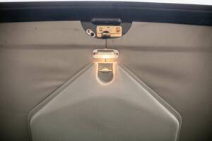 Bild 48/50 von BMW 635 CSi (1989)