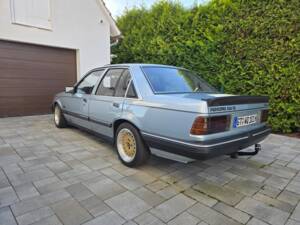 Image 2/4 of Opel Rekord 2,3 TD (1986)
