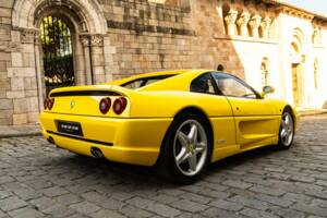 Immagine 11/33 di Ferrari F 355 Berlinetta (1995)