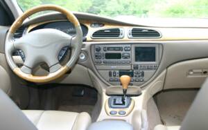 Imagen 24/51 de Jaguar S-Type 4.0 V8 (2000)