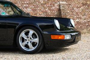 Image 44/50 de Porsche 911 Carrera 2 (1991)
