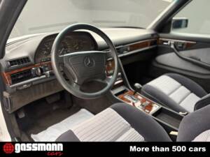 Image 15/15 of Mercedes-Benz 560 SEC (1989)