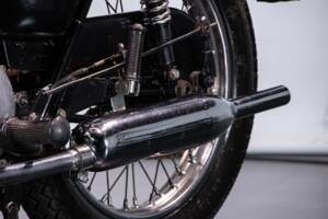 Image 28/50 de Triumph DUMMY (1969)