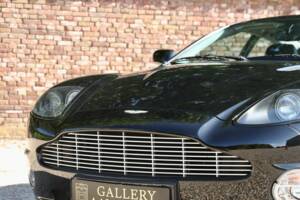 Image 37/50 of Aston Martin V12 Vanquish (2002)