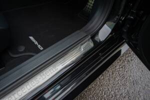 Bild 18/25 von Mercedes-Benz E 500 (2010)