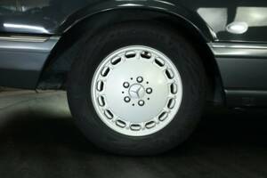 Immagine 50/50 di Mercedes-Benz 560 SEC (1990)