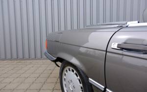 Image 25/97 de Mercedes-Benz 560 SL (1987)