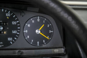 Image 23/50 of Mercedes-Benz 240 TD (1982)